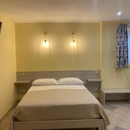 Vittoria Aparthotel *